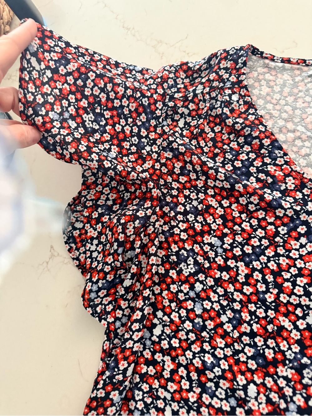 LOFT Red Navy White Floral V-Neck Flutter Sleeve Blouse - Picture 3 of 5
